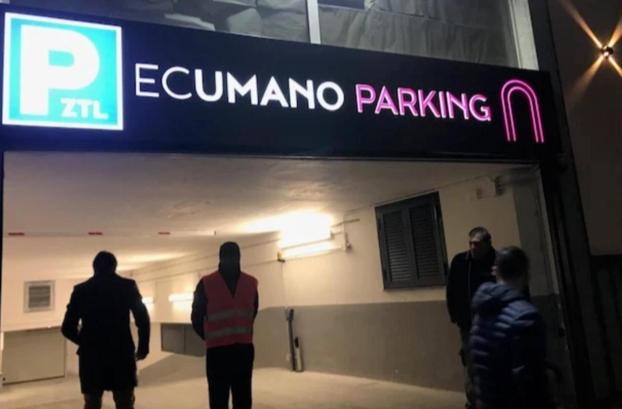 Suite San Gennaro Neapol Zewnętrze zdjęcie